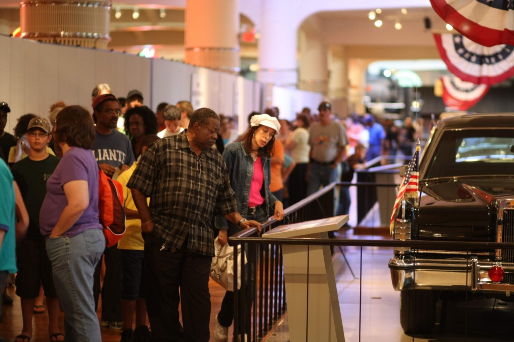 Guests looking at Reagan car during EP line wait - photo by Bob Brodbeck Guests looking at Reagan car during EP line wait - photo by Bob Brodbeck