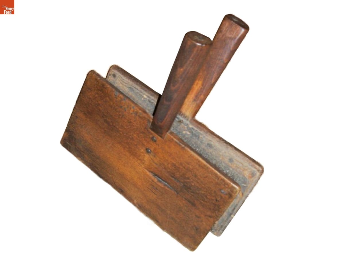 Pair of Hand Cards, circa 1800 Two wooden paddles