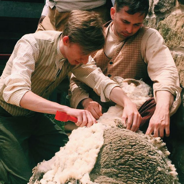 16-4752_Giving-Tuesday-Instagram-Image-WORKING-(640-x-640)-v3