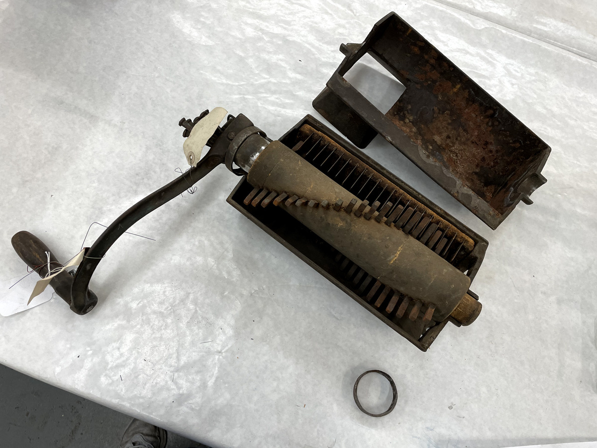 corn grinder pre cleaning