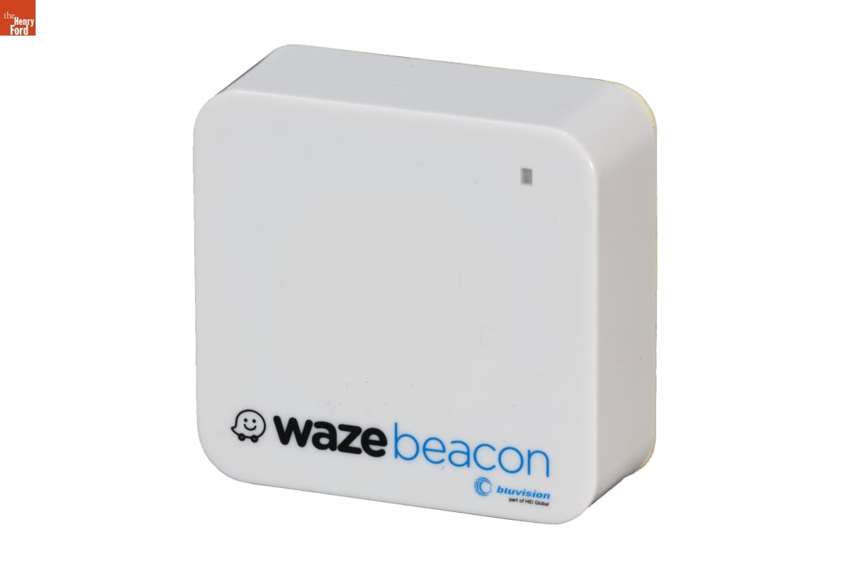 Waze Mobile Navigational Beacon, 2018 Square-shaped narrow white plastic box with text "wazebeacon"