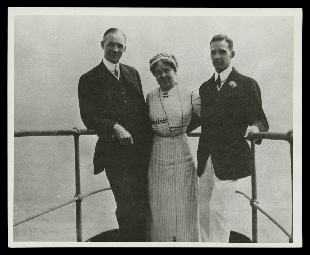 THF117563_Ford_Family_Photo