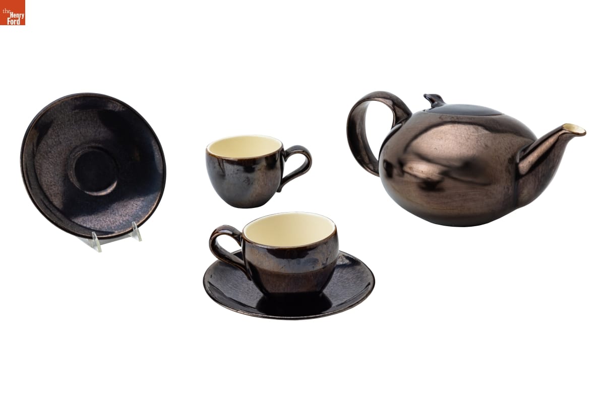 Eva Zeisel’s “Town & Country” Teapot, Teacups, and Saucers, c. 1945