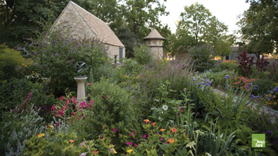 Background Cotswold Cottage